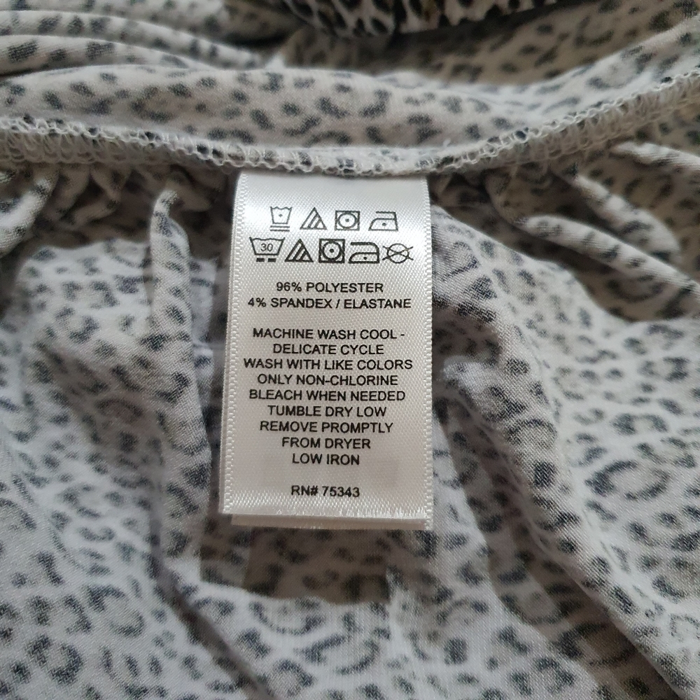 Tahari Leopard Print Ruched Top - Picture 8 of 8
